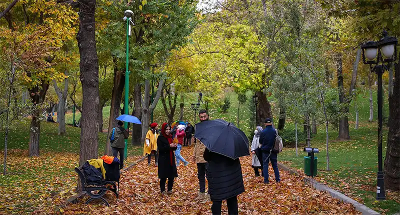 مکان های دیدنی تهران در فصل پاییز پارک ملت