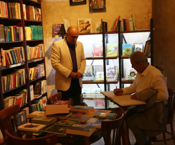 بازدید دکتر رشید کاکاوند و دکتر کزازی از سرزمین افسانهها؛ سفر اساتید ادب به قلب شاهنامه 5 kakavan(1)