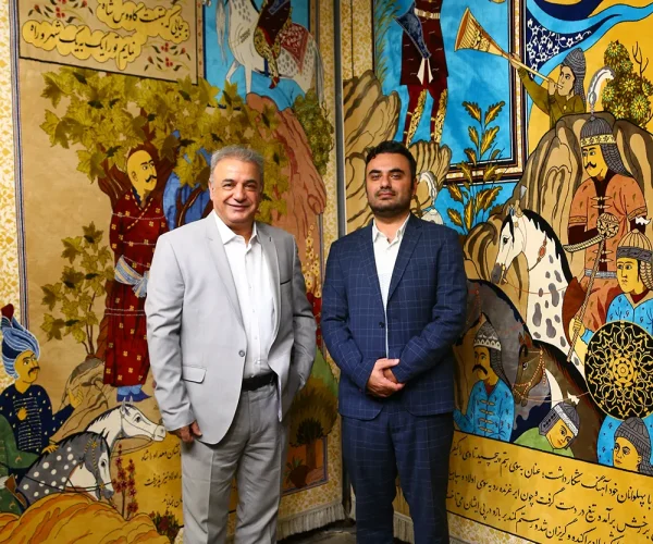 بازدید دکتر رشید کاکاوند و دکتر کزازی از سرزمین افسانهها؛ سفر اساتید ادب به قلب شاهنامه 4 kakavan(2)