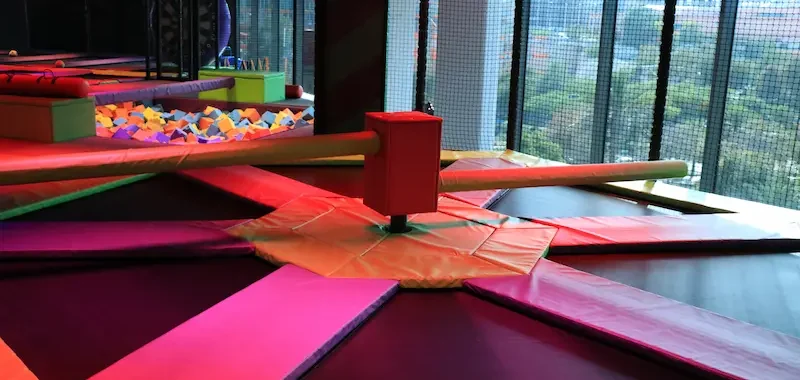 کارت سازمانی 67 ترامپولین پارک کیش